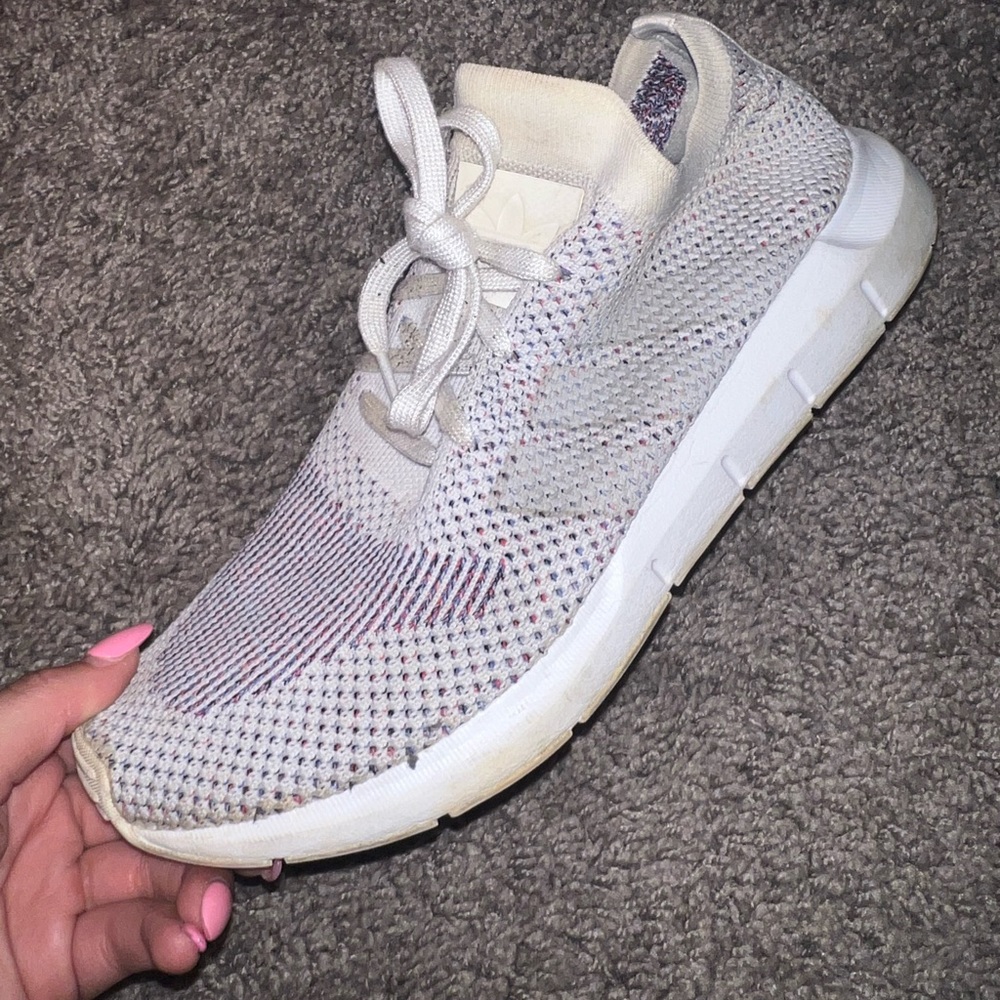 White adidas bought in California size 9